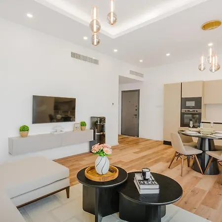 Aqualina Lotus Apartman *